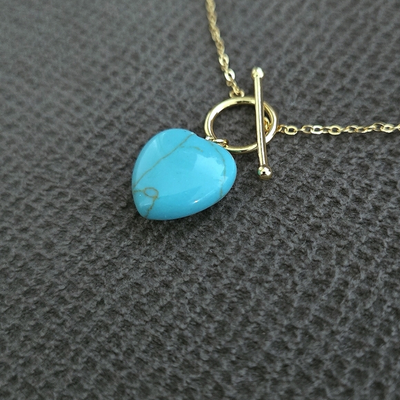 Blue Jade Heart🩵 Pendant Toggle Necklace - NWT - Picture 14 of 16